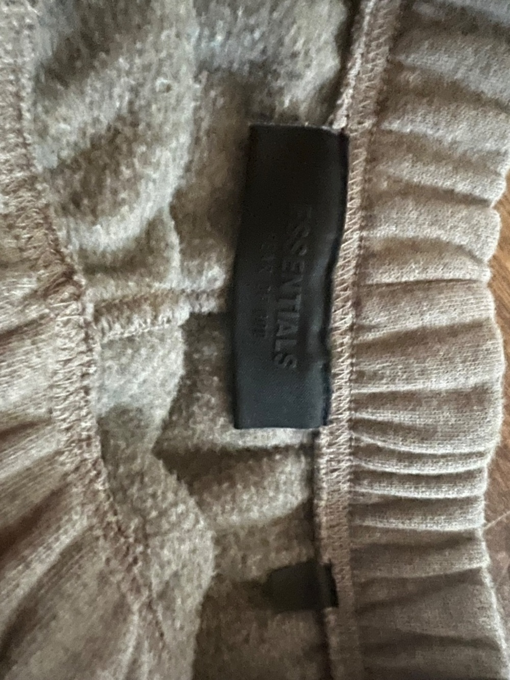 Essentials shorts - Picture 2 of 2